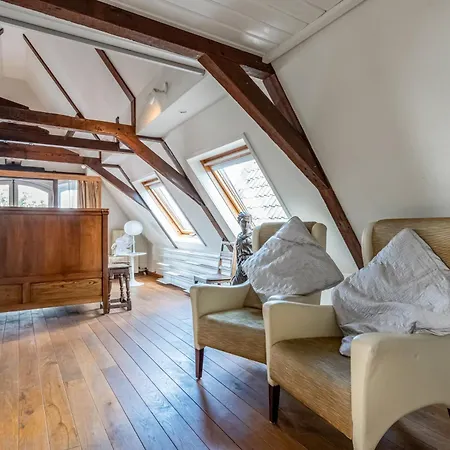 The Dutch Buoy Feriehus Monnickendam