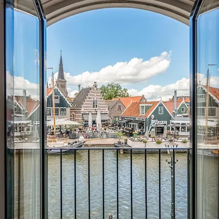 The Dutch Buoy