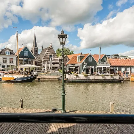 The Dutch Buoy