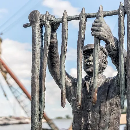 The Dutch Buoy * Monnickendam