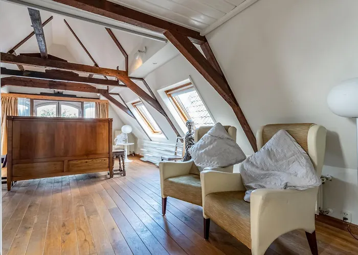 The Dutch Buoy Дом отдыха Монникендам