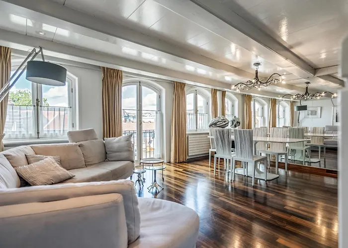 The Dutch Buoy Дом отдыха Монникендам