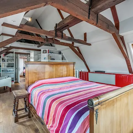 펜션 The Dutch Buoy 모니켄담