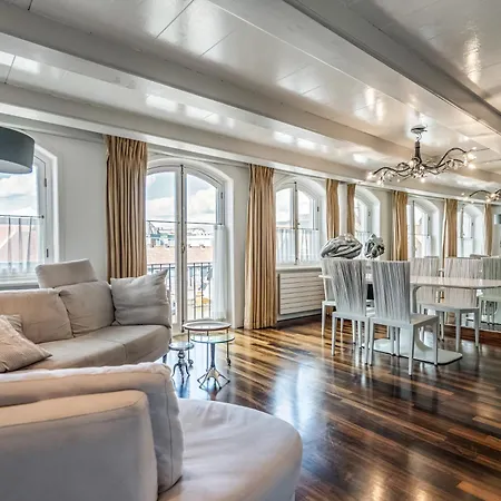 The Dutch Buoy 펜션 모니켄담