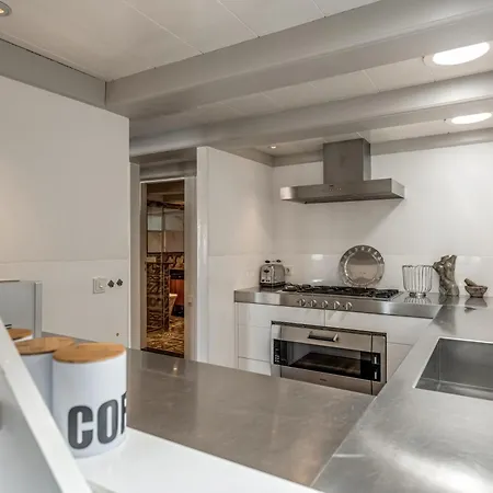 The Dutch Buoy 모니켄담